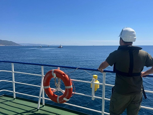 Специалисты Росприроднадзора приняли участие в тренировочных учениях по ликвидации аварийных разливов нефтепродуктов в морском порту Новороссийск