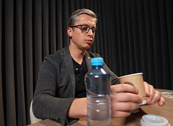 Как микрочастицы полимеров проникают в продукты и воду