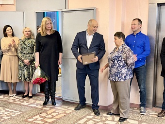 В Енисейском управлении Росприроднадзора поздравили матерей военнослужащих, находящихся в зоне спецоперации, ветеранов спецоперации