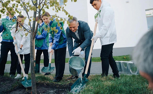 Росприроднадзор принял участие в высадке деревьев на территории Тюменской области