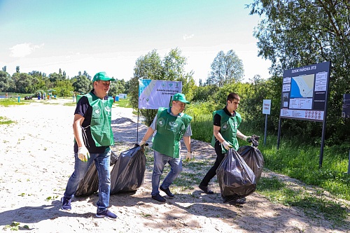 В Липецке сотрудники Центрально-Черноземного управления Росприроднадзора и Фонда «Экология» провели совместную экологическую акцию