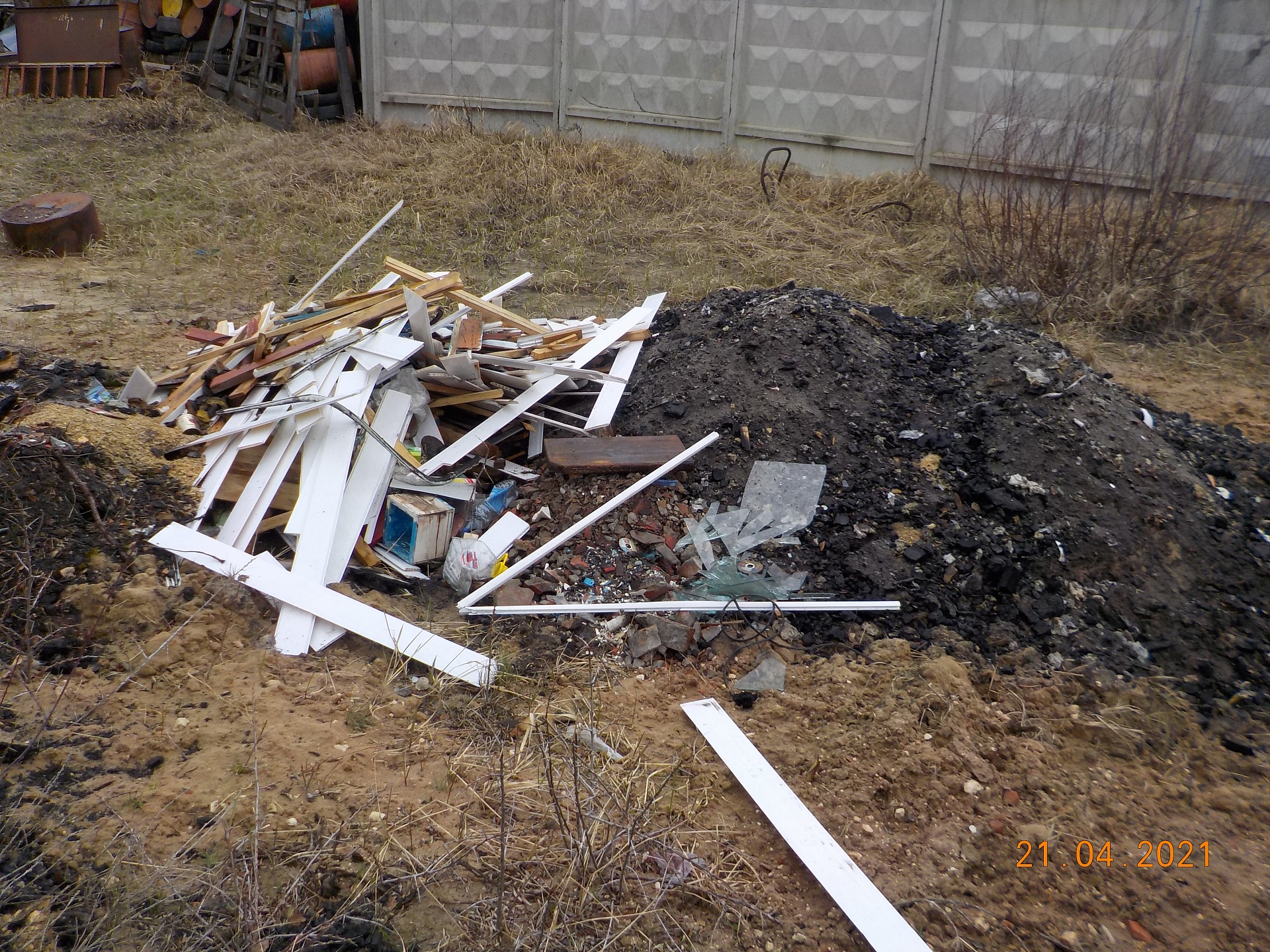 В Республике Марий Эл  инспекторы выявили захламление водоохранной зоны р. Волга