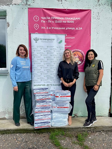 Сотрудники Сибирского межрегионального управления Росприроднадзора посетили приют для животных в Омске 