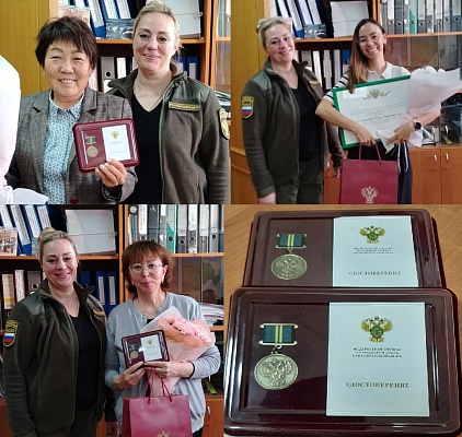 Почетные награды вручили сотрудникам Управления Росприроднадзора  в г. Улан-Удэ. 