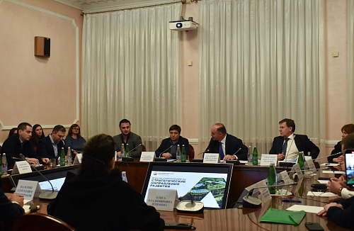 Представители центрального аппарата Росприроднадзора провели в Ставрополе рабочую встречу