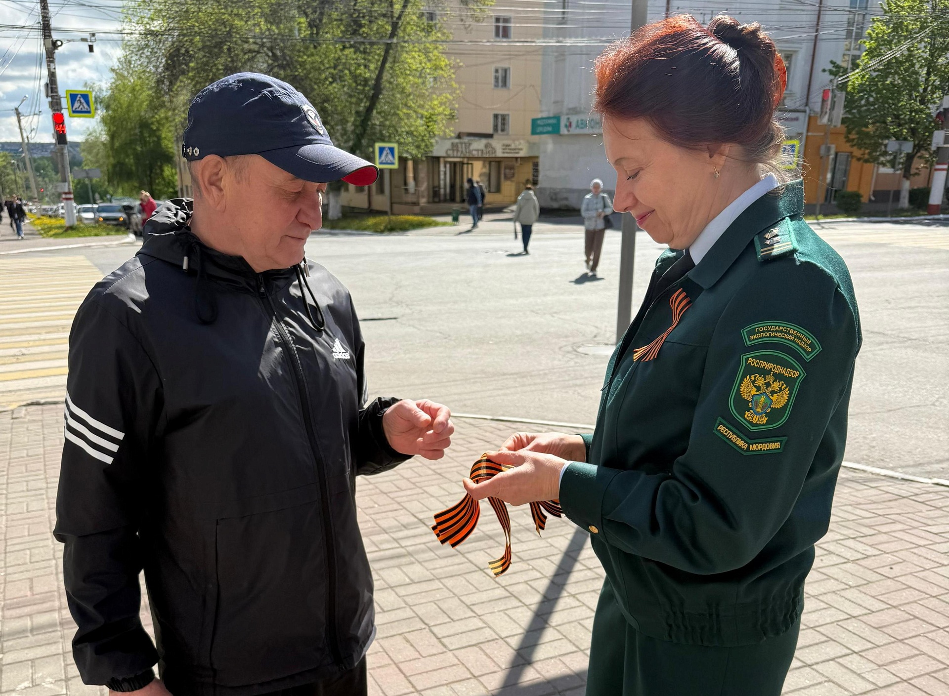 Сотрудники Росприроднадзора в Нижнем Новгороде и в Саранске присоединились ко Всероссийской акции «Георгиевская ленточка»