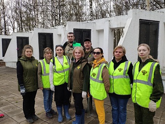 В Перми, Кирове и Ижевске сотрудники Росприроднадзора приняли участие в весенних субботниках