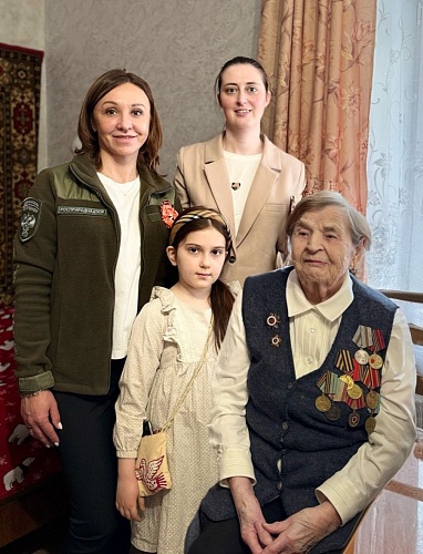 Уральское управление поздравило с Днем Победы ветерана в г. Екатеринбурге