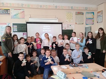 Сотрудники Приокского управления Росприроднадзора совместно с учащимися г. Тулы приняли участие в акции «Игрушка для ветерана»