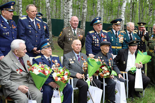 В День Победы сотрудники Центрально-Черноземного управления Росприроднадзора поздравили ветеранов Великой Отечественной войны