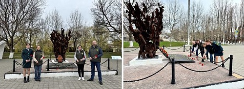 Сотрудники Росприроднадзора и ФГБУ «ЧерАзтехмордирекция» возложили цветы к памятникам «Взрыв» и «Колодец жизни» в селе Мысхако города-героя Новороссийск