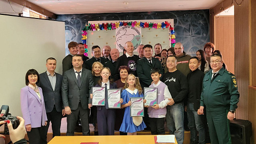 В Бурятии в Забайкальском Росприроднадзоре поздравили победителей Международной детско-юношеской премии  «Экология – дела каждого»