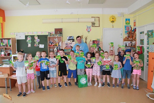 Для воспитанников детского сада №87 г. Сыктывкара сотрудники Росприроднадзора провели урок «Тропинки Экологии»