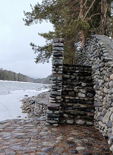 Южно-Сибирским межрегиональным управлением Росприроднадзора выявлено правонарушения по ограничению свободного доступа граждан к р. Бия и ее береговой полосе.