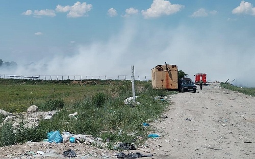 Росприроднадзор проводит проверку по факту горения полигона ТКО, расположенного на территории Подгоренского района Воронежской области