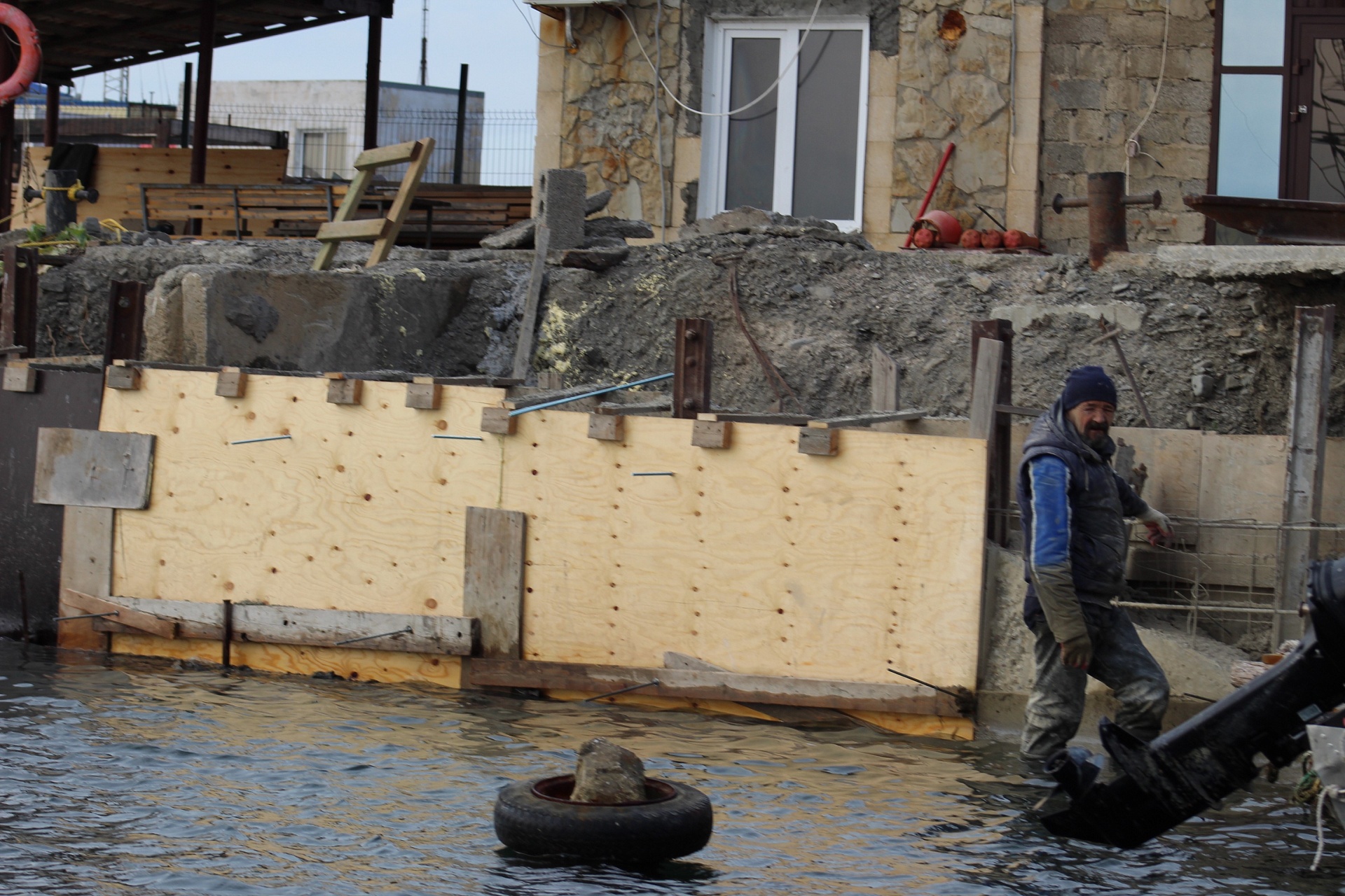 В Анапе инспекторы Росприроднадзора выявили факт проведения работ без положительного заключения ГЭЭ 