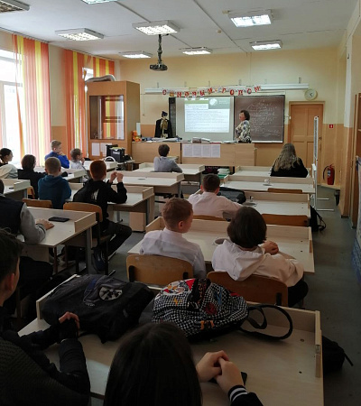 Специалисты Росприроднадзора рассказали школьникам Красноярска о Международной премии «Экология – дело каждого»