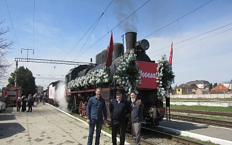Встреча с историей: сотрудники Северо-Кавказского управления Росприроднадзора в городе Назрань встретили поезд «Победа»