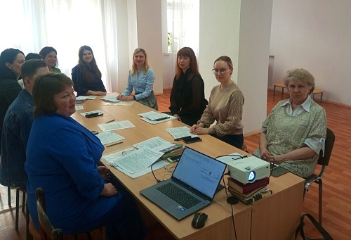 В Оренбурге сотрудники Росприроднадзора провели беседу с педагогами в поддержку премии «Экология - дело каждого» 