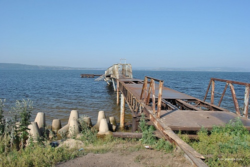 Росприроднадзор выявил загрязнение акватории Волги остатками разрушенного причала