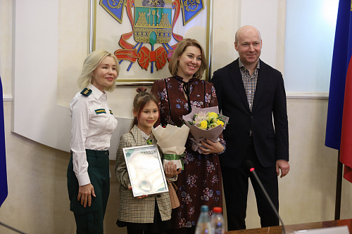 В Краснодаре наградили призами и подарками победителей Международной детско-юношеской премии «Экология – дело каждого»