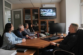 Сотрудники Приморского филиала Камчатской дирекции организовали просмотр фильма о войне