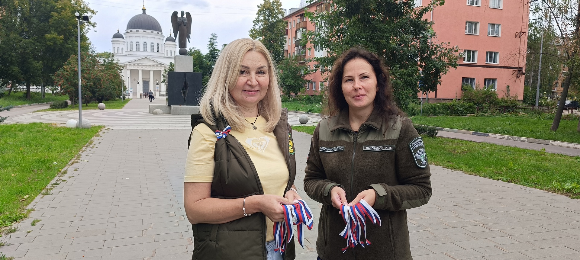 Сотрудники Росприроднадзора в Нижегородской области и в Мордовии присоединились к празднованию Дня флага России