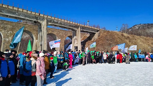 Сотрудники Управления Росприроднадзора приняли участие в ледовом переходе «Встреча с Байкалом»