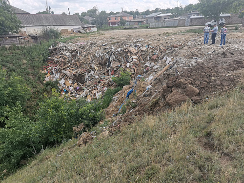 Инспекторы Северо-Кавказского межрегионального управления Росприроднадзора намерены взыскать ущерб за несанкционированное размещение отходов