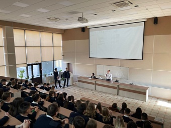 Сотрудники Росприроднадзора провели для студентов лекцию по обеспечению экологической безопасности на море