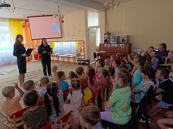 Сотрудники Волжско-Камского управления Росприроднадзора проводят уроки патриотического воспитания в Республике Татарстан