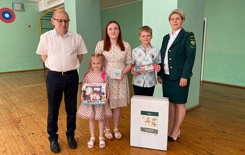 В Кировской области сотрудники Росприроднадзора исполнили желания участников Марафона безграничной доброты «Шар желаний»   