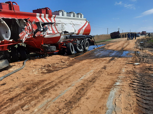 В Волгоградской области инспекторы Росприроднадзора принимают меры по факту загрязнения почвы нефтепродуктами