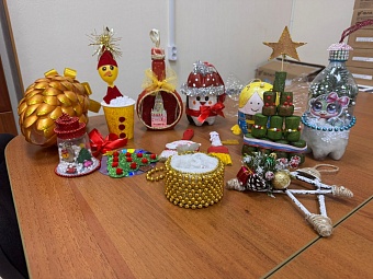 Дети сотрудников Нижне-Волжского управления Росприроднадзора отправили новогодние игрушки на главную экоелку страны