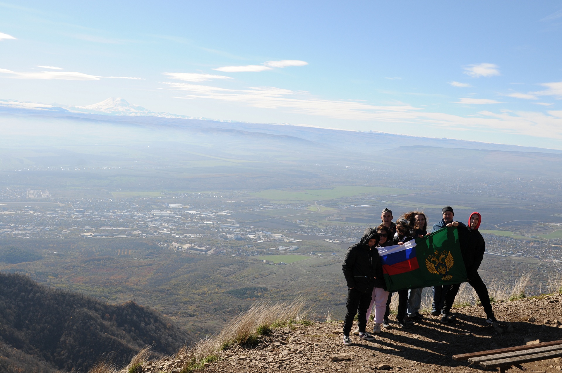 Восхождение к единству: сотрудники Росприроднадзора покорили Бештау