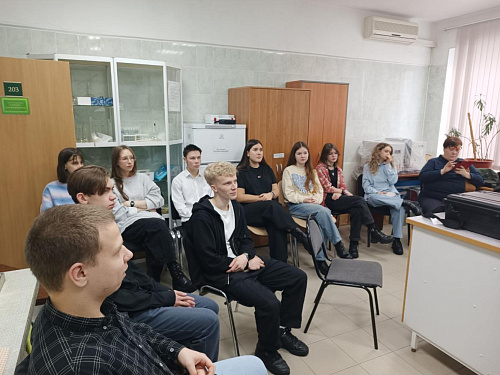 Для школьников Сыктывкара провели экскурсию в испытательную лабораторию