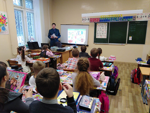 Сотрудники Росприроднадзора провели экологические уроки во всех средних школах Смоленска