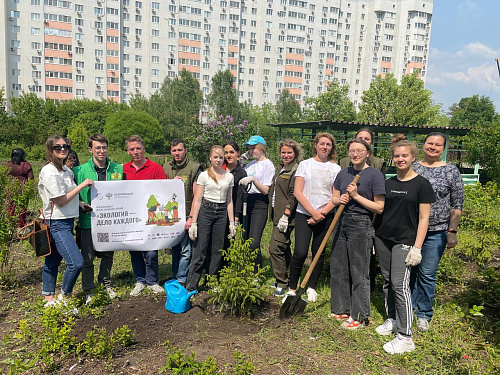 В Самарской области сотрудники Росприроднадзора вместе со школьниками посадили деревья
